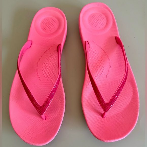 ◆Fitflop◆ [ICUSHION] Multi Crystal Pink Women's Flip Flops Fitflop | Shoes | Fitflop Iqushion Splash Crystal Flip Flop